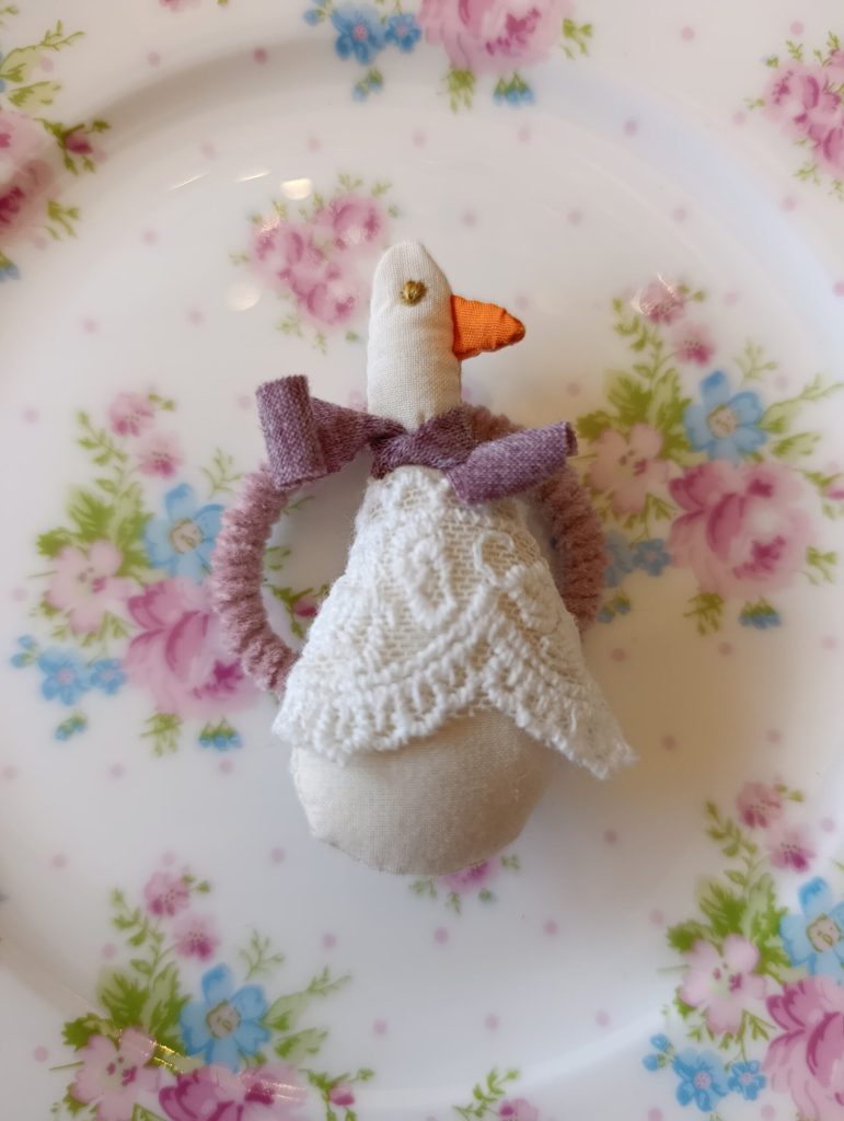 Fancy vintage hair tie