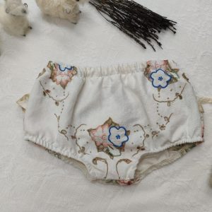 Ouma se tafeldoek broekie