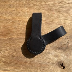 The black Stella clip