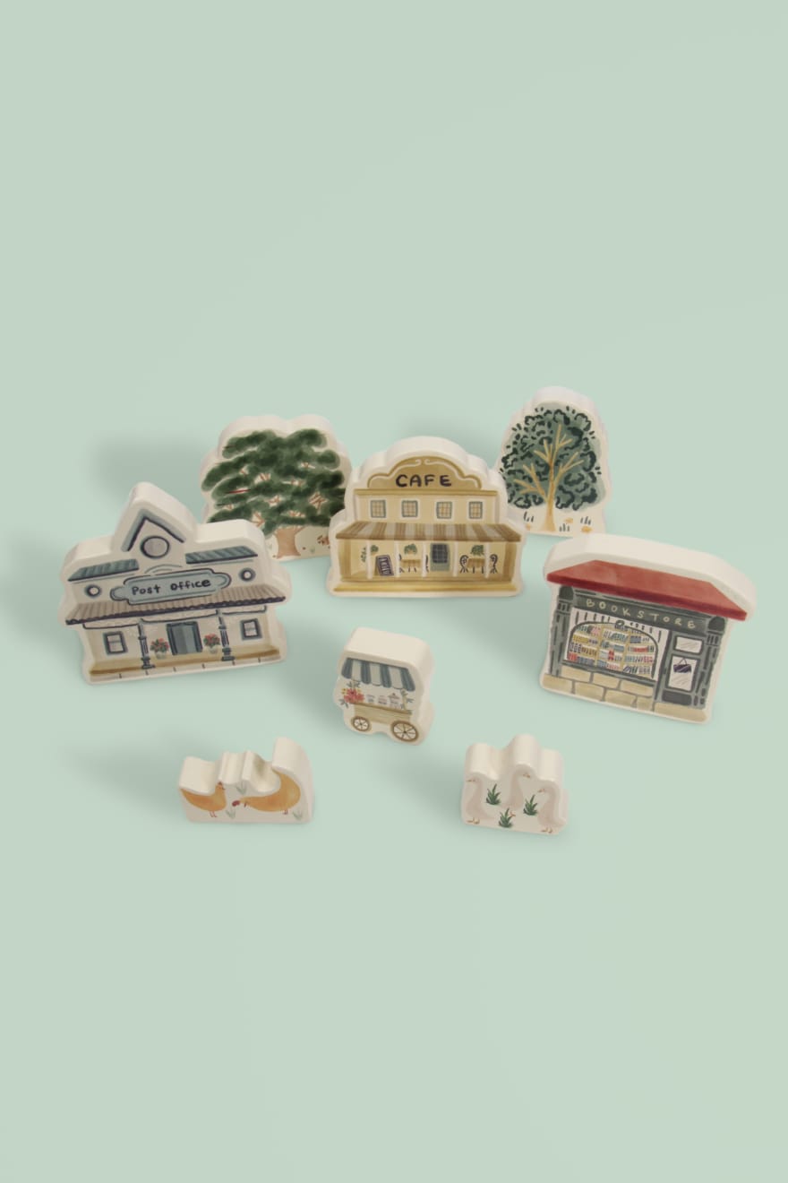 Main street Play set- 8 piece set - Image 2