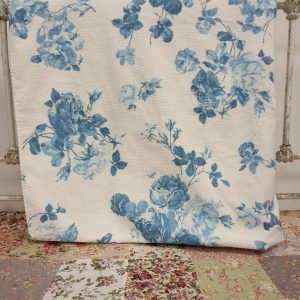 Blue rose towel