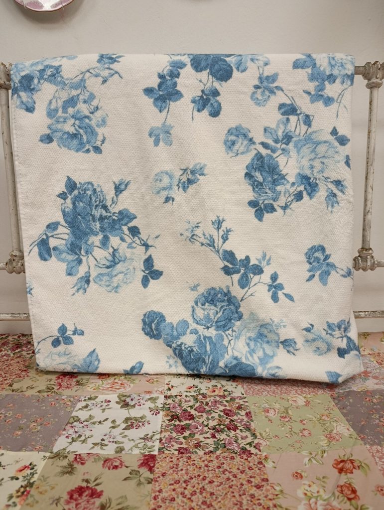 Blue rose towel