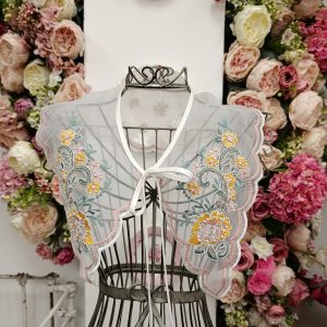Fancy girl collar