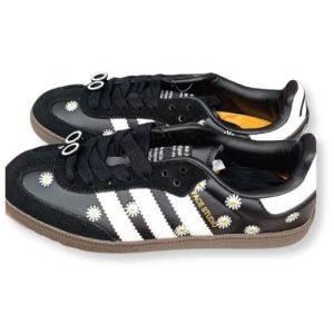 Daisy Retro Sneakers (2)